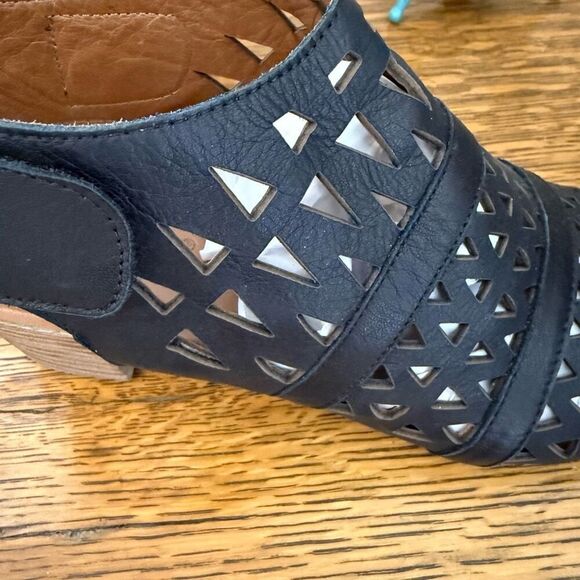 NEW Spring Step Dorotha Black Cut Out Sandals Size 8 Eu 38 Career, Casual NWOT - Picture 5 of 14